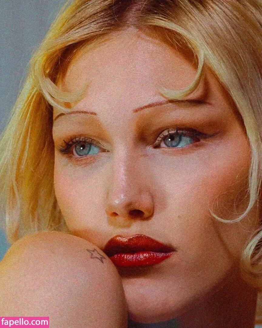 Grace VanderWaal Onlyfans Photo Gallery 