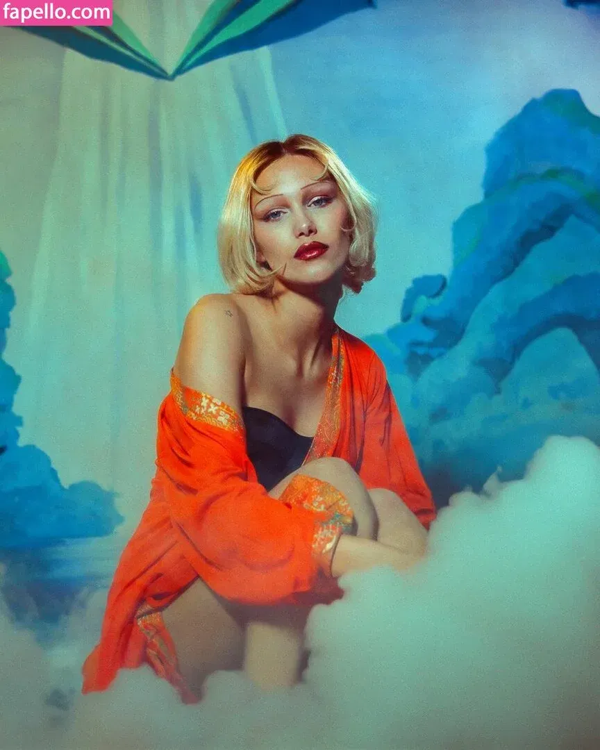 Grace VanderWaal Onlyfans Photo Gallery 