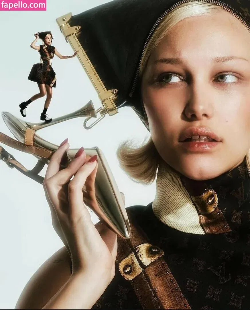 Grace VanderWaal Onlyfans Photo Gallery 