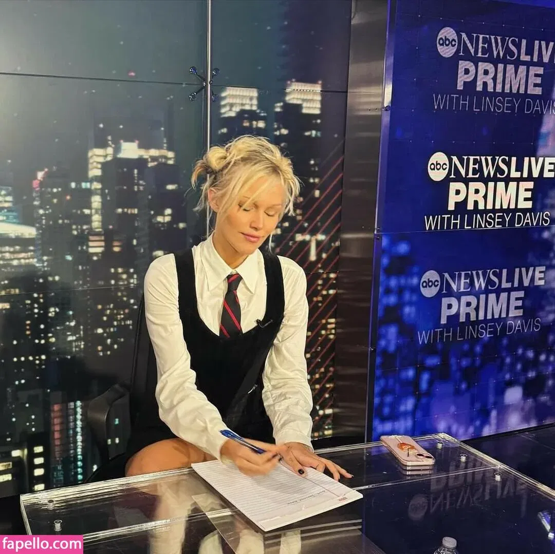 Grace VanderWaal Onlyfans Photo Gallery 