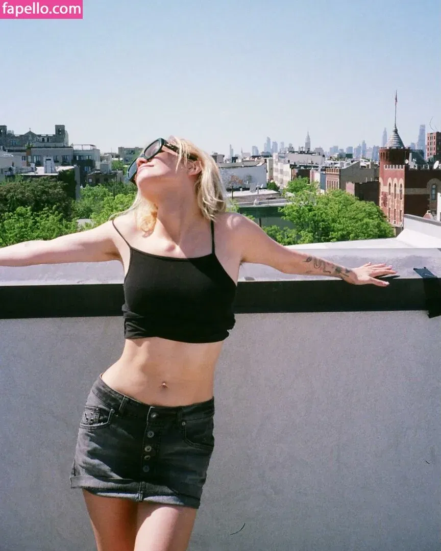 Grace VanderWaal Onlyfans Photo Gallery 