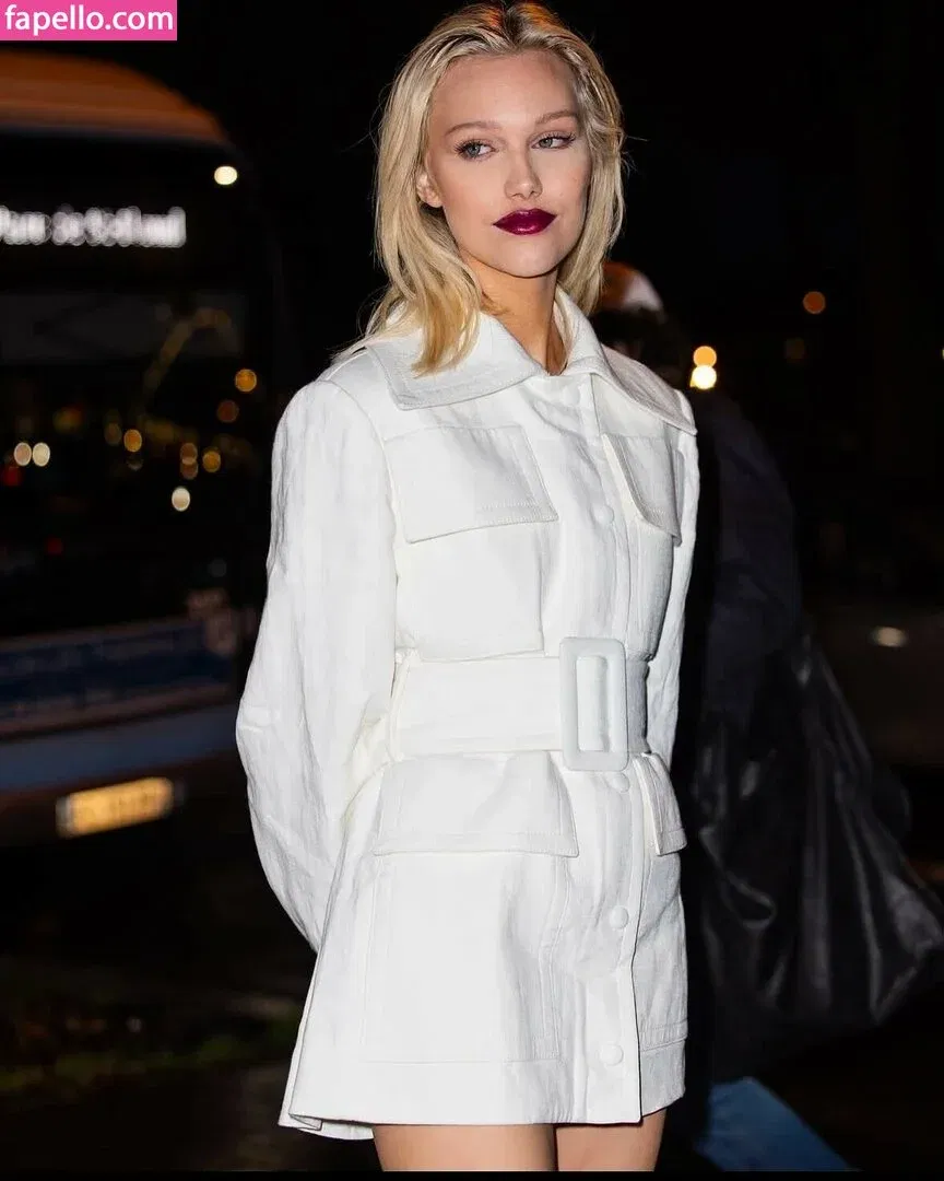 Grace VanderWaal Onlyfans Photo Gallery 