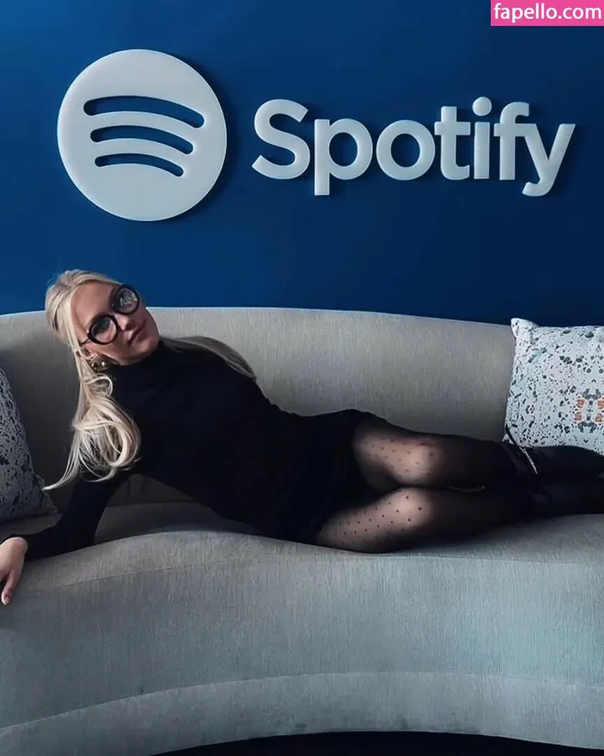 Grace VanderWaal Onlyfans Photo Gallery 