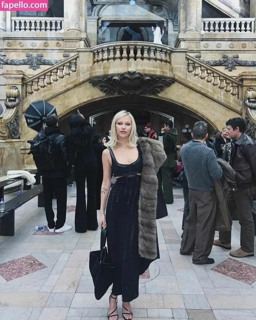 Grace VanderWaal Onlyfans Photo Gallery 