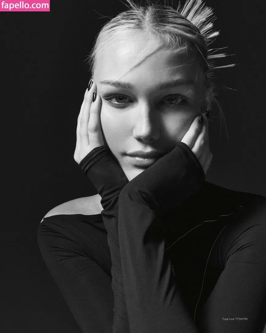 Grace VanderWaal Onlyfans Photo Gallery 