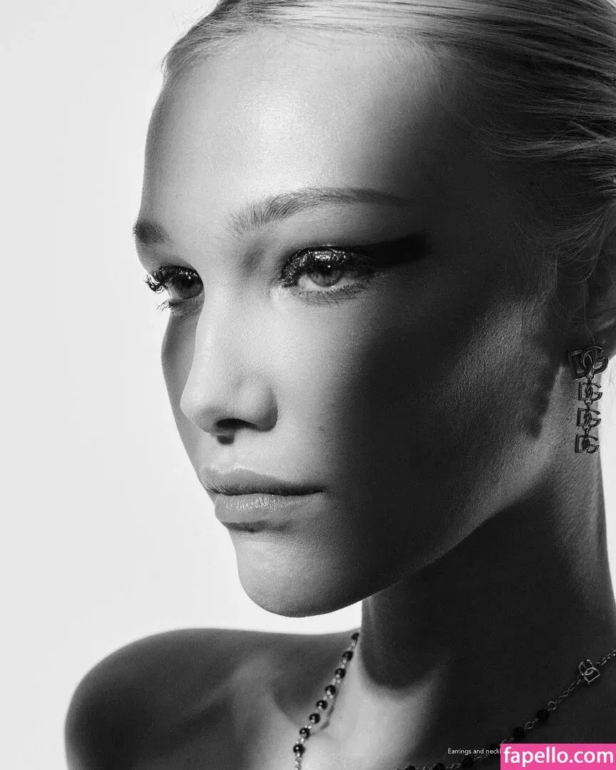 Grace VanderWaal Onlyfans Photo Gallery 