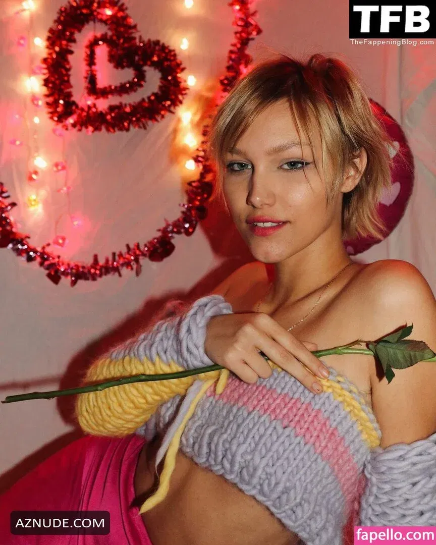 Grace VanderWaal Onlyfans Photo Gallery 