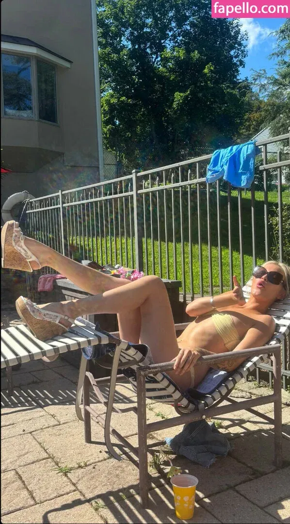 Grace VanderWaal Onlyfans Photo Gallery 