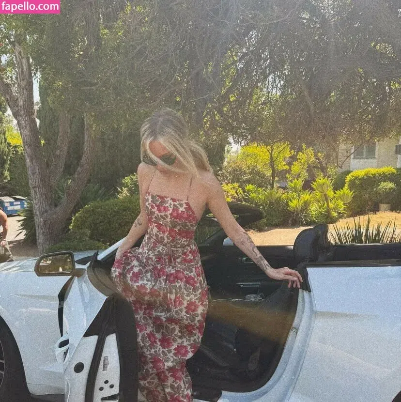 Grace VanderWaal Onlyfans Photo Gallery 