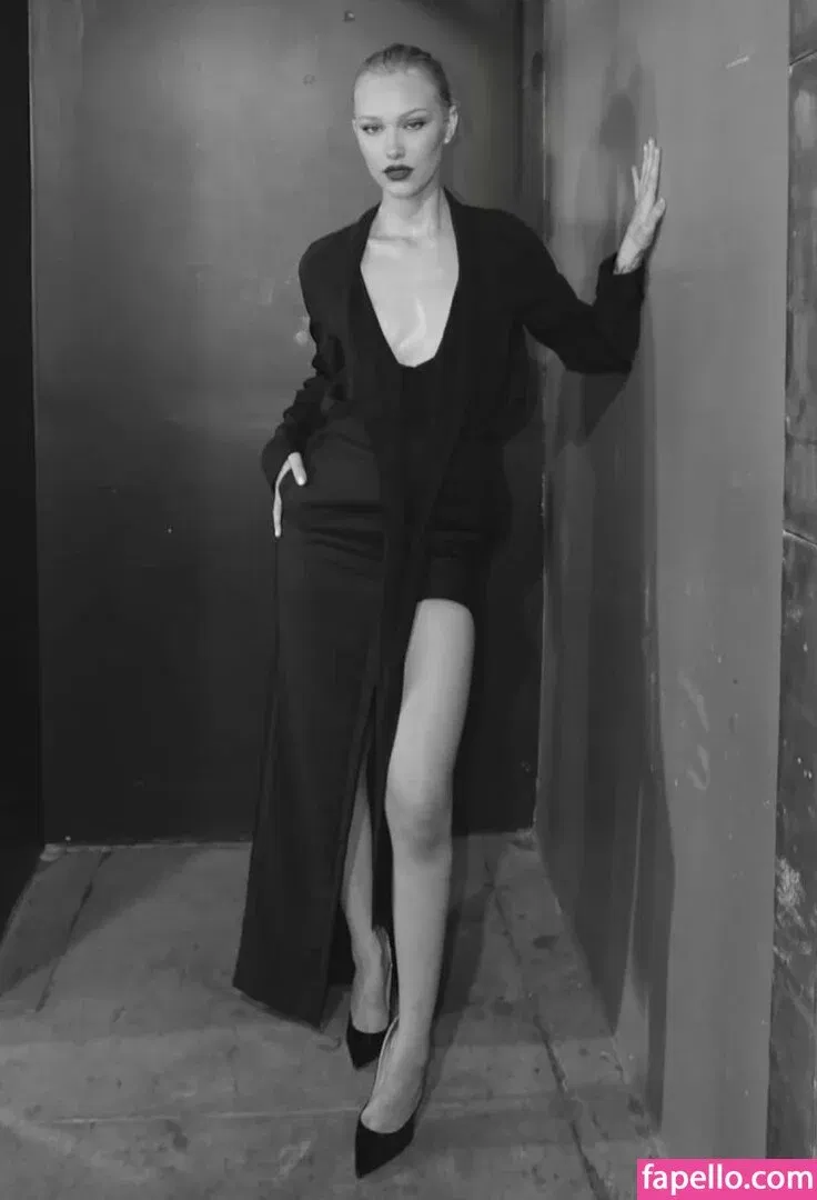 Grace VanderWaal Onlyfans Photo Gallery 