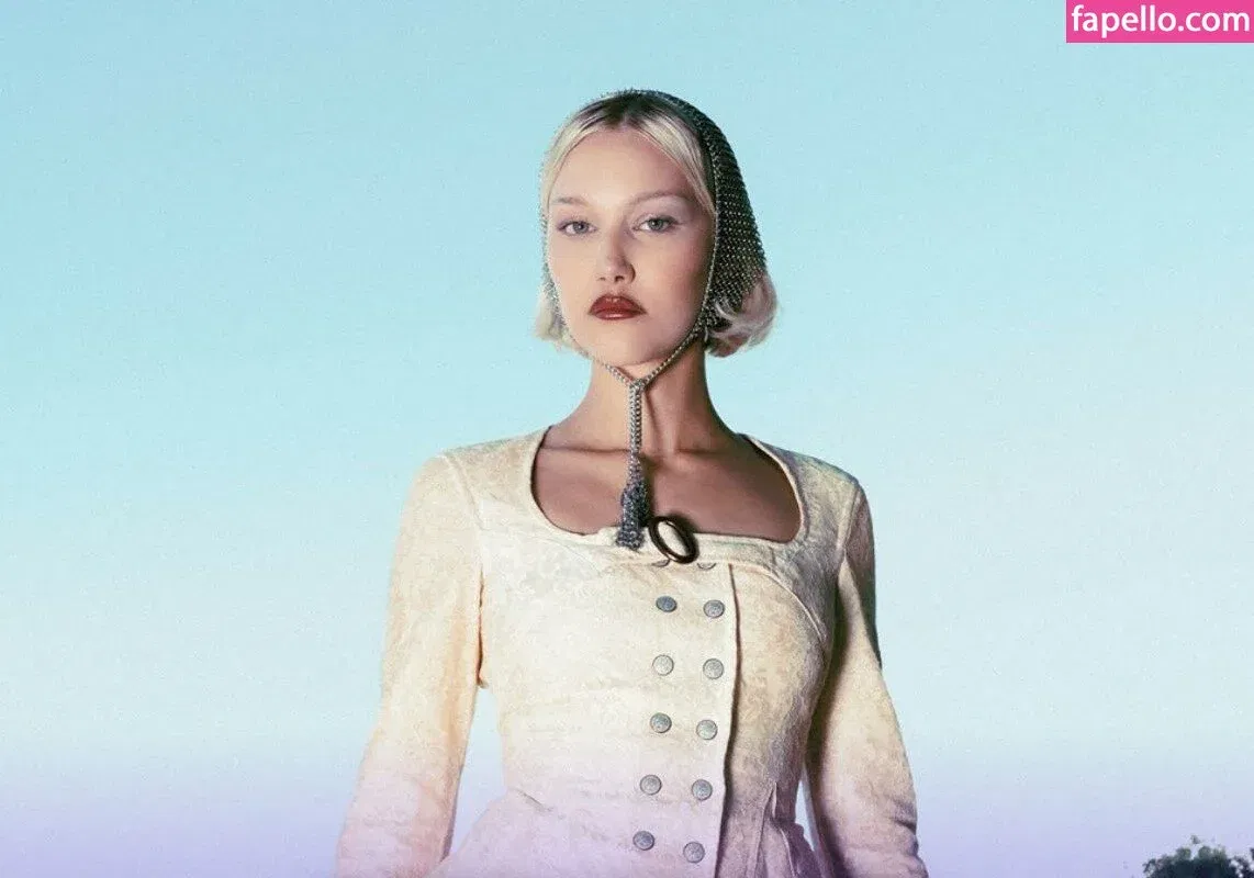 Grace VanderWaal Onlyfans Photo Gallery 