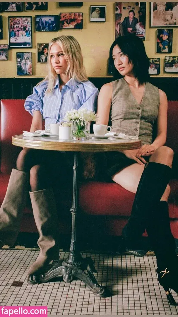 Grace VanderWaal Onlyfans Photo Gallery 