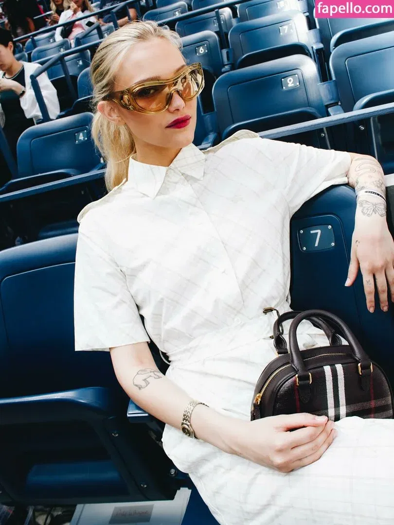 Grace VanderWaal Onlyfans Photo Gallery 