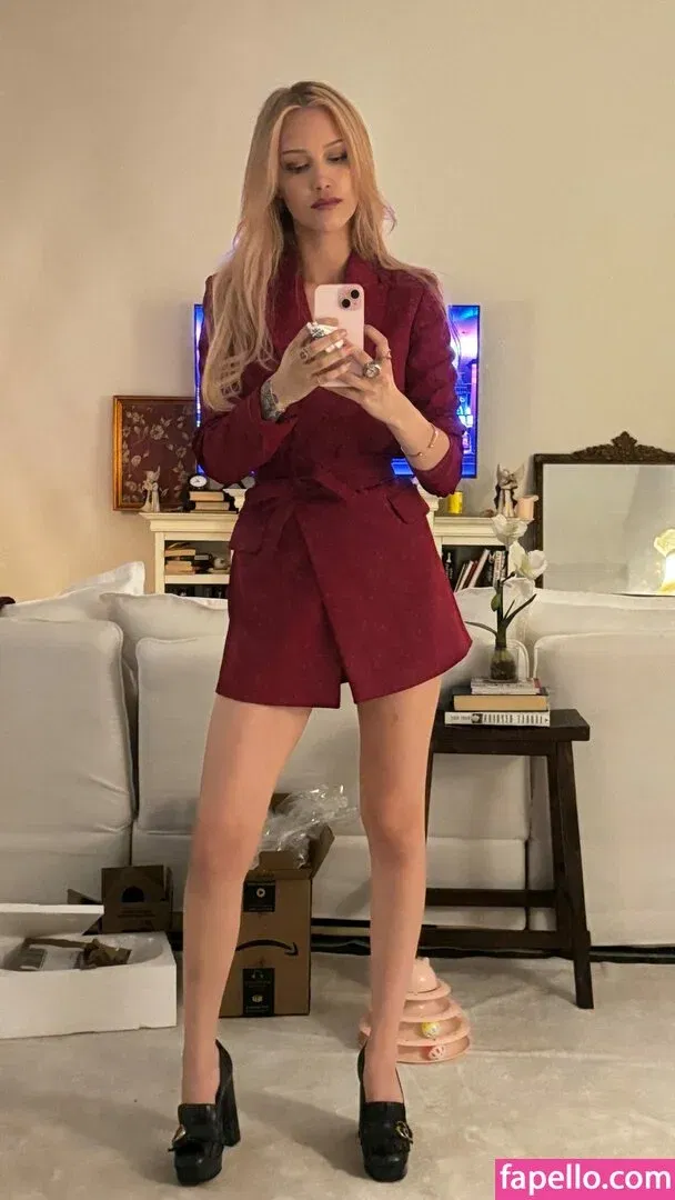 Grace VanderWaal Onlyfans Photo Gallery 