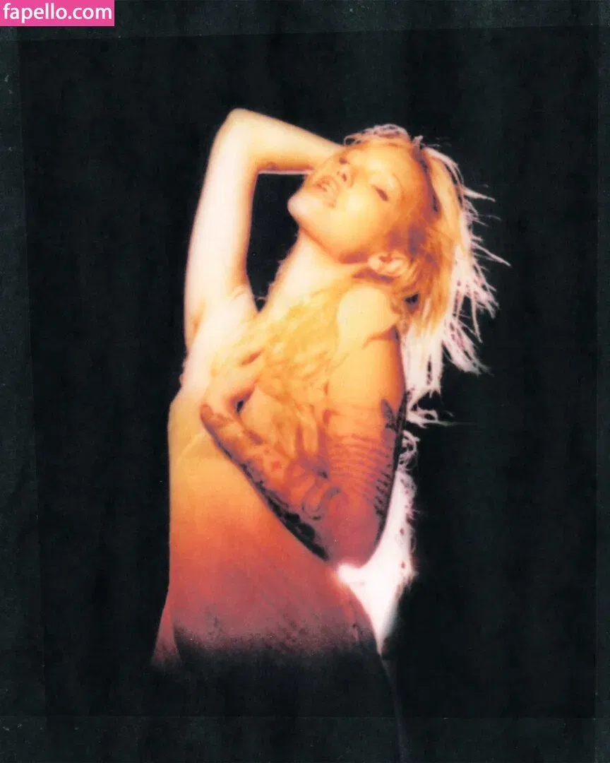 Grace VanderWaal Onlyfans Photo Gallery 