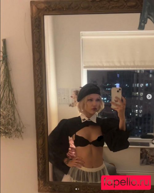 Grace VanderWaal Onlyfans Photo Gallery 