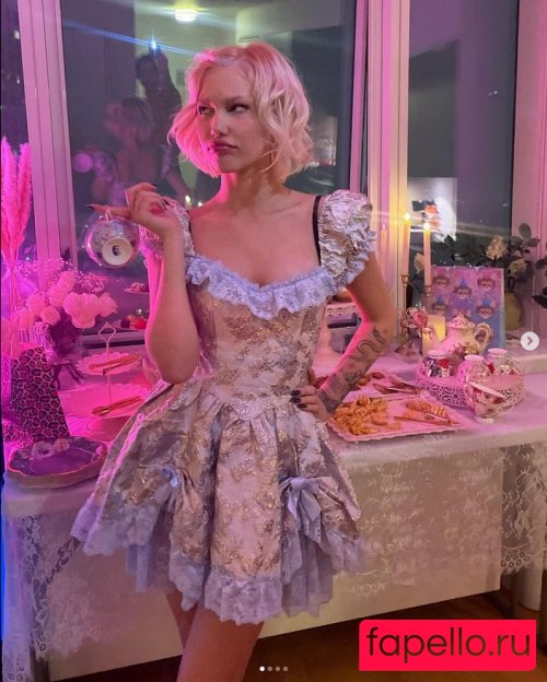 Grace VanderWaal Onlyfans Photo Gallery 