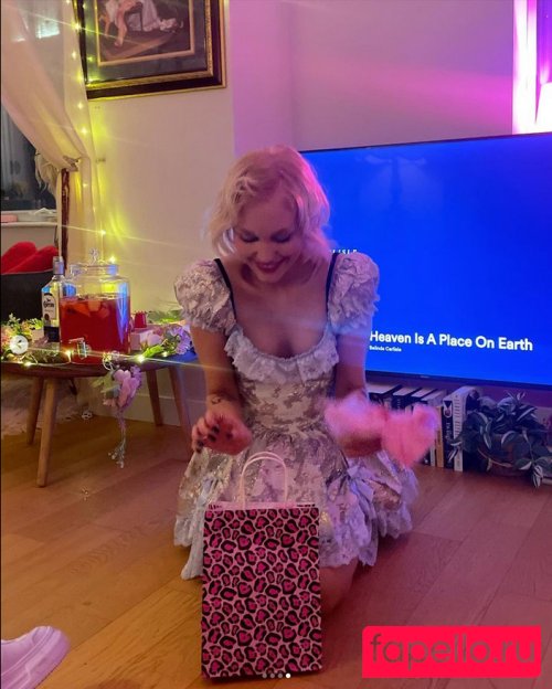 Grace VanderWaal Onlyfans Photo Gallery 