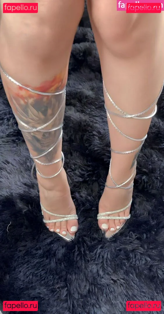 Lari Anjos Onlyfans Photo Gallery 