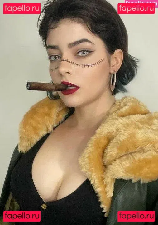 Lari Anjos Onlyfans Photo Gallery 