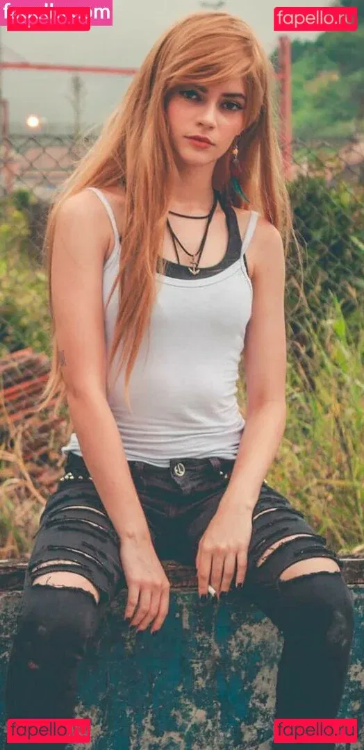 Lari Anjos Onlyfans Photo Gallery 