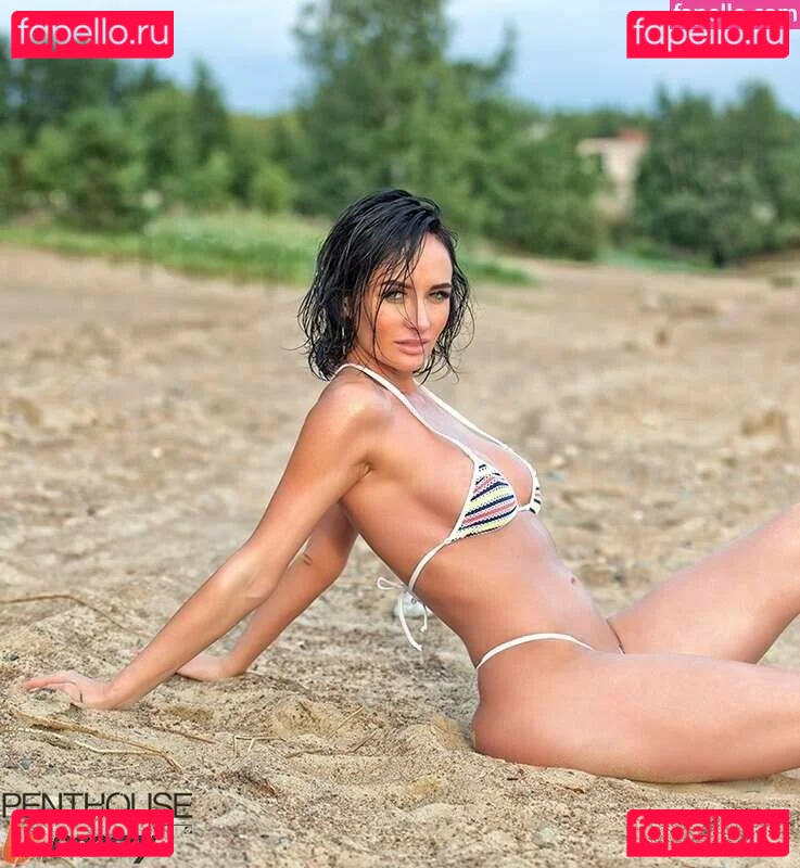 Kristina Grizzly Onlyfans Photo Gallery 