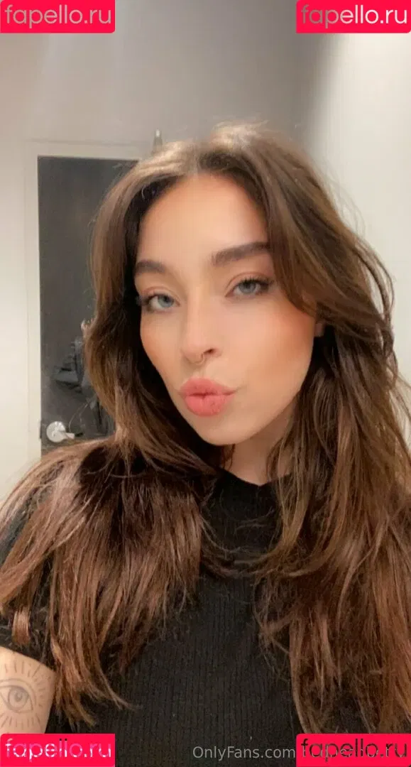 bedheadbetty Onlyfans Photo Gallery 