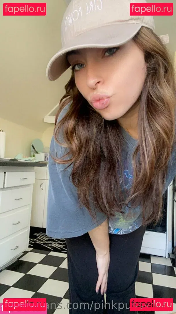 bedheadbetty Onlyfans Photo Gallery 