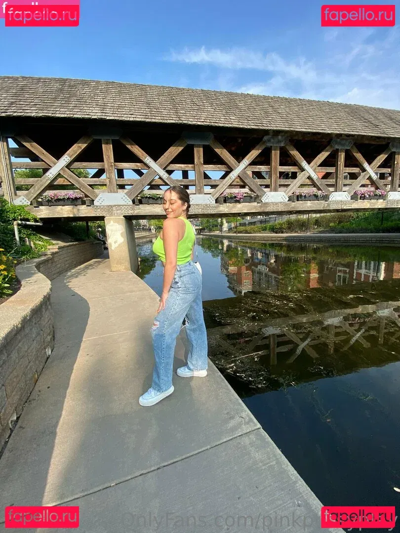 bedheadbetty Onlyfans Photo Gallery 