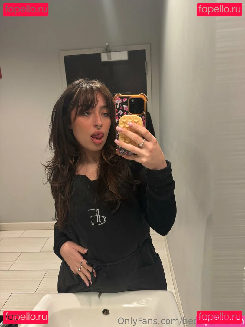 bedheadbetty Onlyfans Photo Gallery 