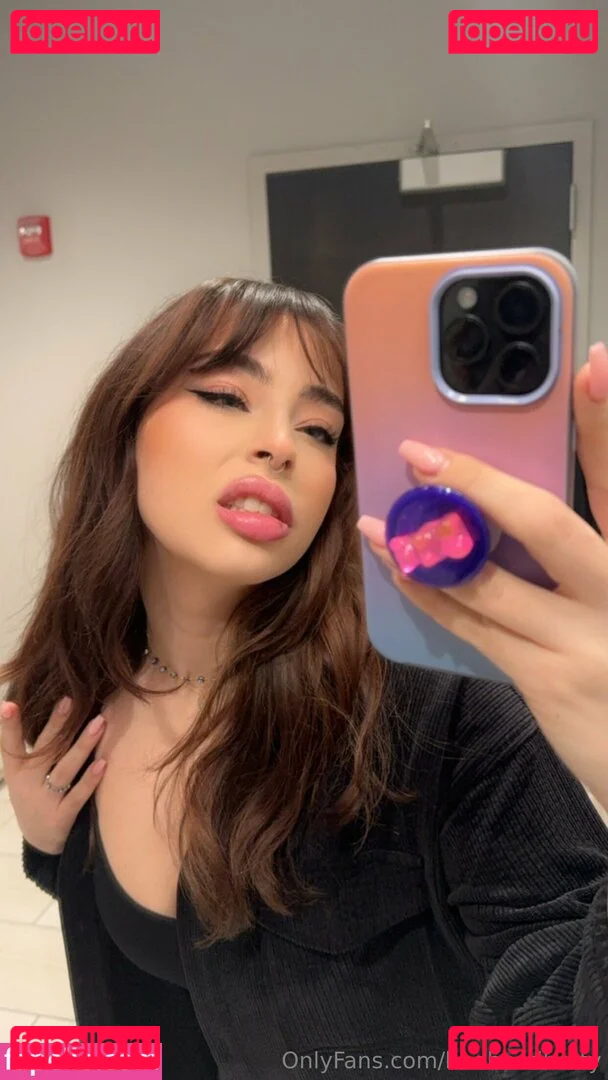 bedheadbetty Onlyfans Photo Gallery 