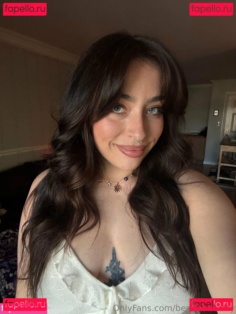 bedheadbetty Onlyfans Photo Gallery 