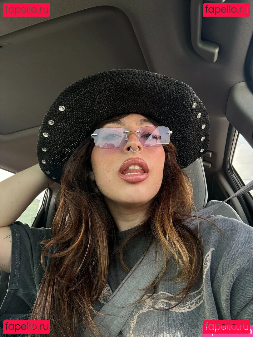 bedheadbetty Onlyfans Photo Gallery 