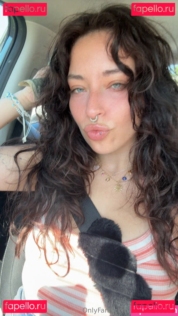 bedheadbetty Onlyfans Photo Gallery 