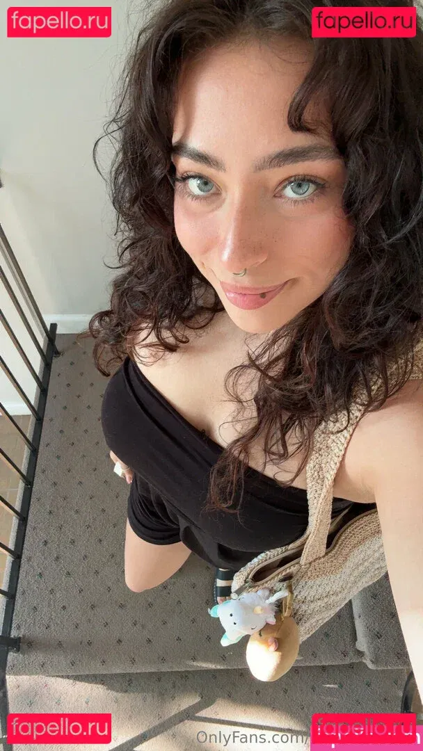 bedheadbetty Onlyfans Photo Gallery 