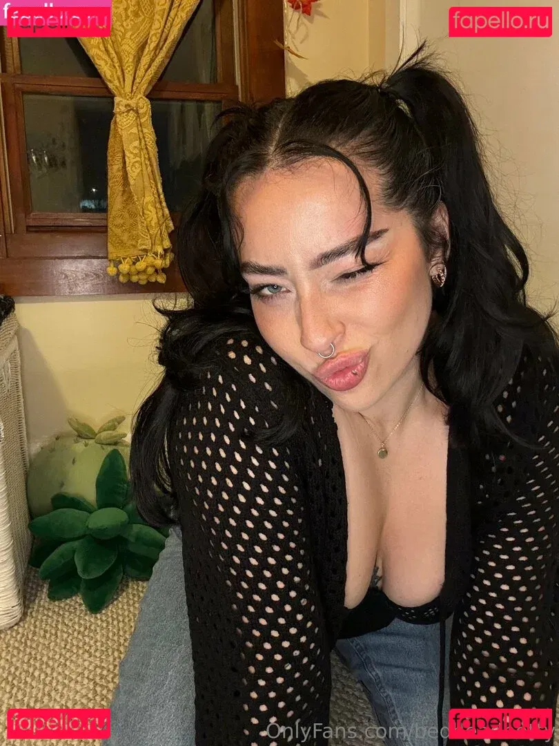 bedheadbetty Onlyfans Photo Gallery 