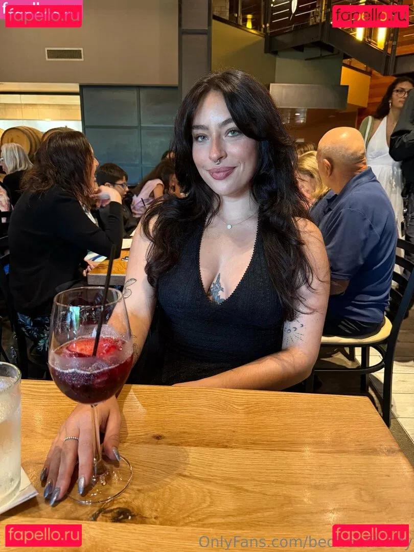 bedheadbetty Onlyfans Photo Gallery 