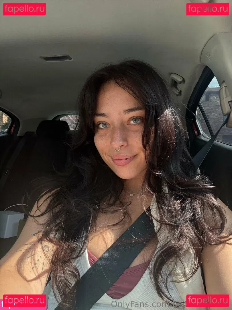 bedheadbetty Onlyfans Photo Gallery 