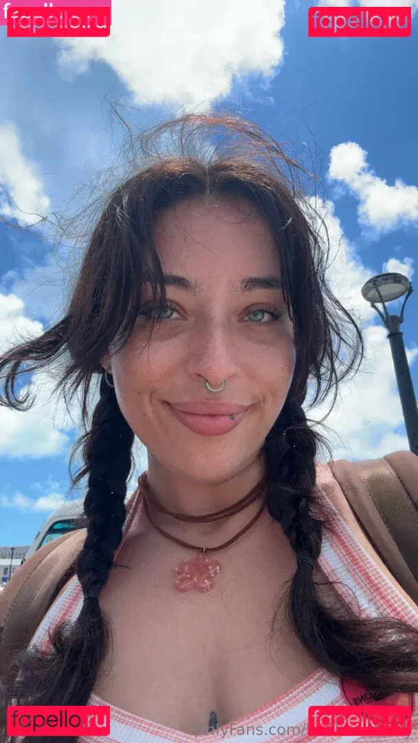 bedheadbetty Onlyfans Photo Gallery 