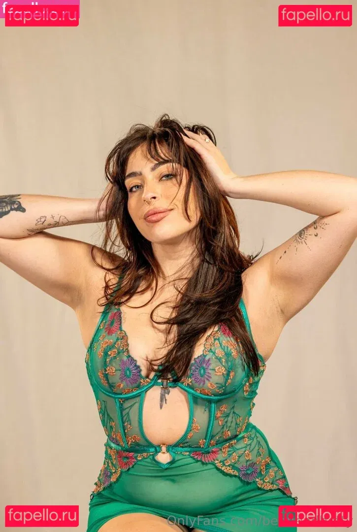 bedheadbetty Onlyfans Photo Gallery 