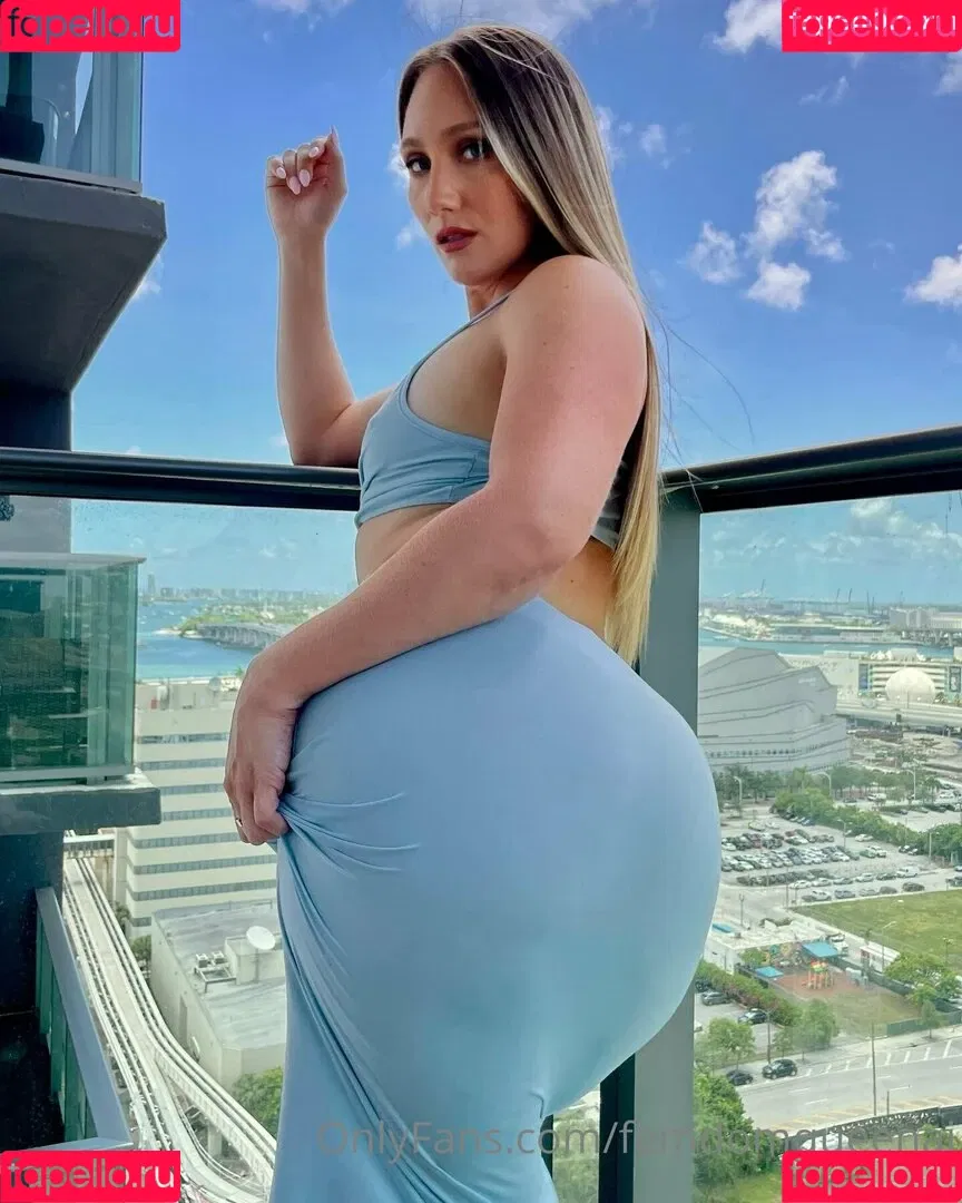 femdomqueenaj Onlyfans Photo Gallery 