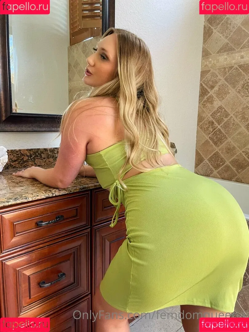 femdomqueenaj Onlyfans Photo Gallery 