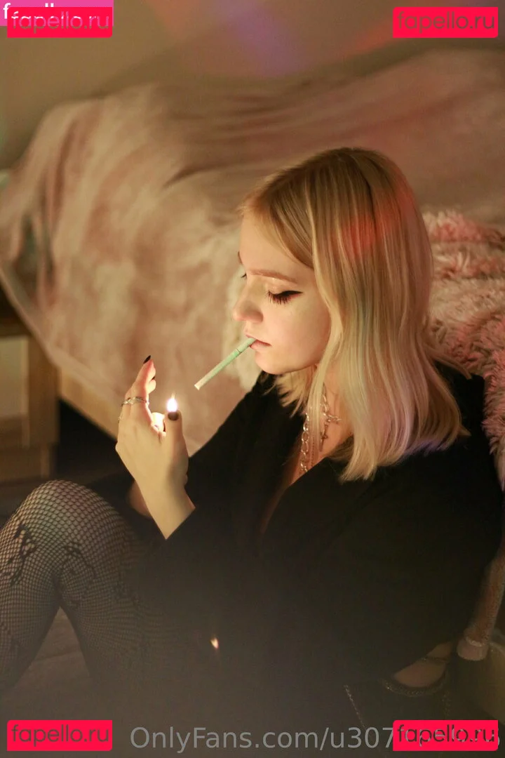 mori_midori Onlyfans Photo Gallery 