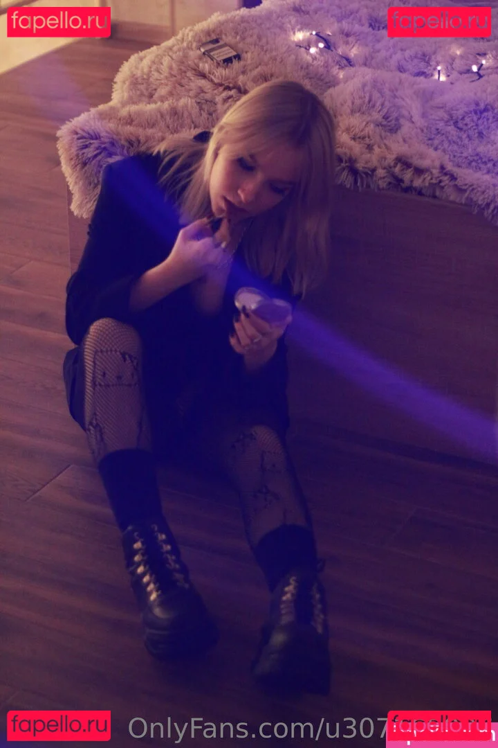 mori_midori Onlyfans Photo Gallery 