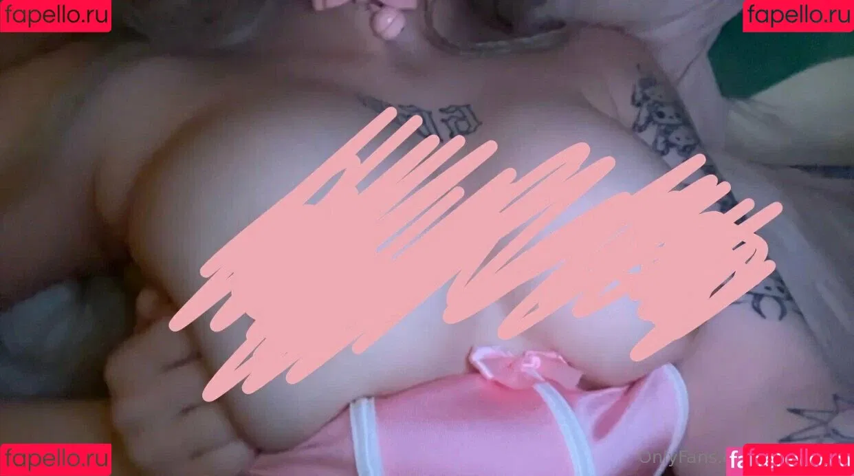 strawberrywolfgirl Onlyfans Photo Gallery 