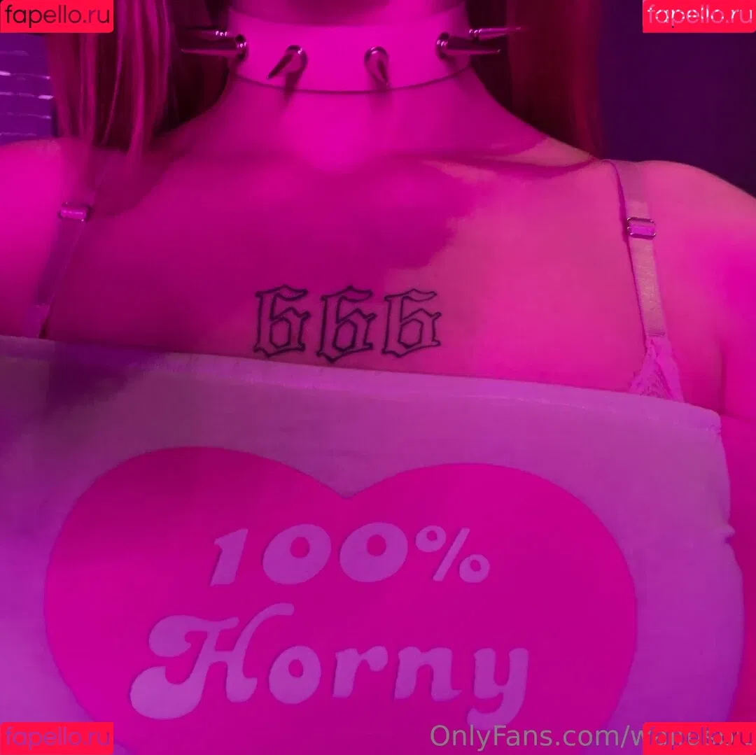 strawberrywolfgirl Onlyfans Photo Gallery 