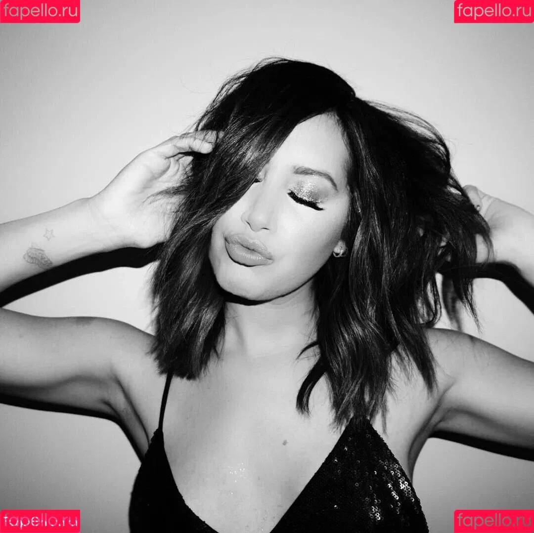 Ashley Tisdale Onlyfans Photo Gallery 