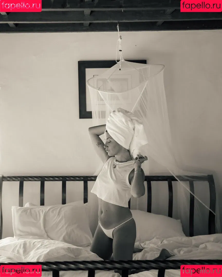 Ashley Tisdale Onlyfans Photo Gallery 