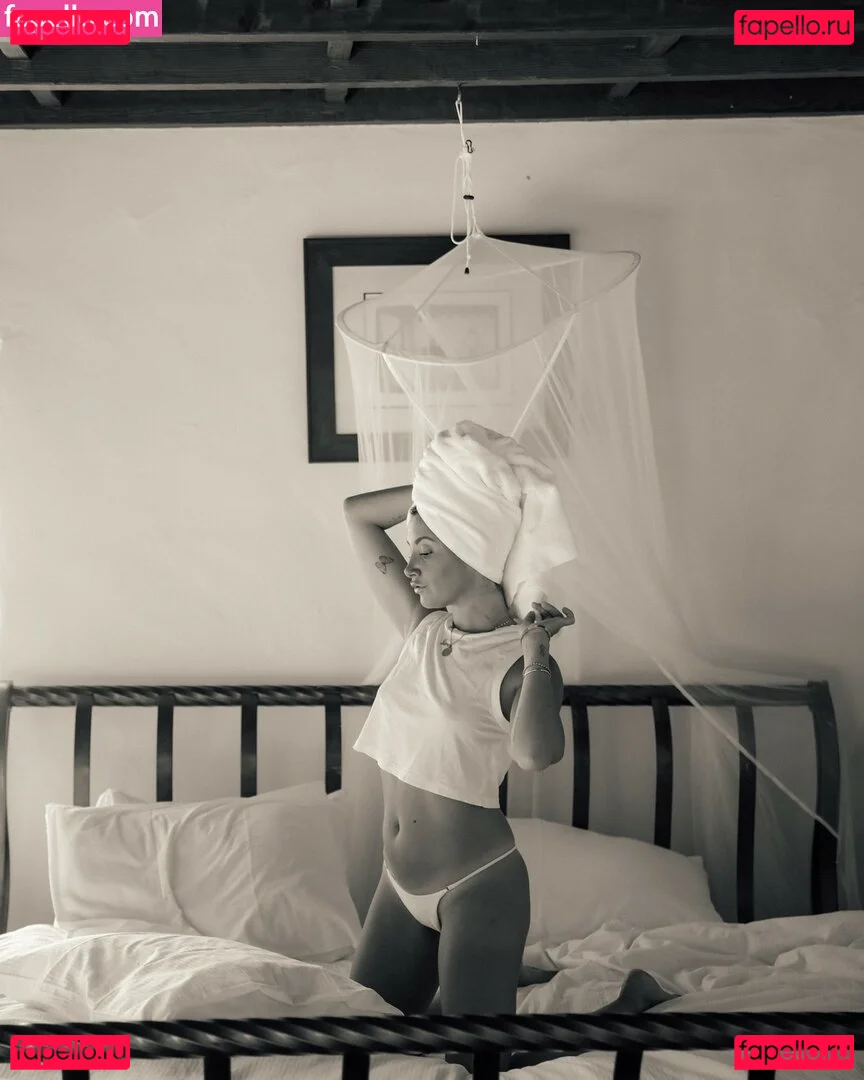 Ashley Tisdale Onlyfans Photo Gallery 