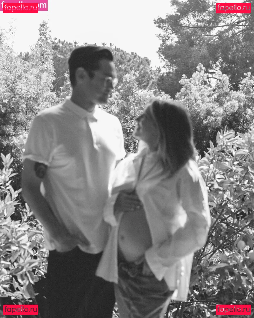 Ashley Tisdale Onlyfans Photo Gallery 